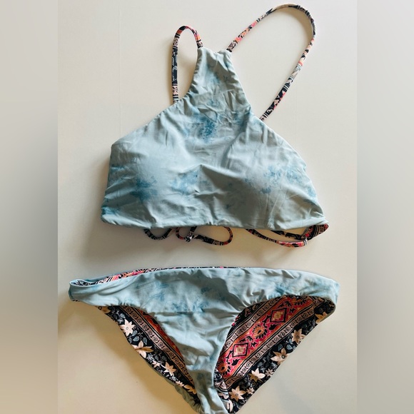 Billabong bikini set “reversible “ - Picture 5 of 5